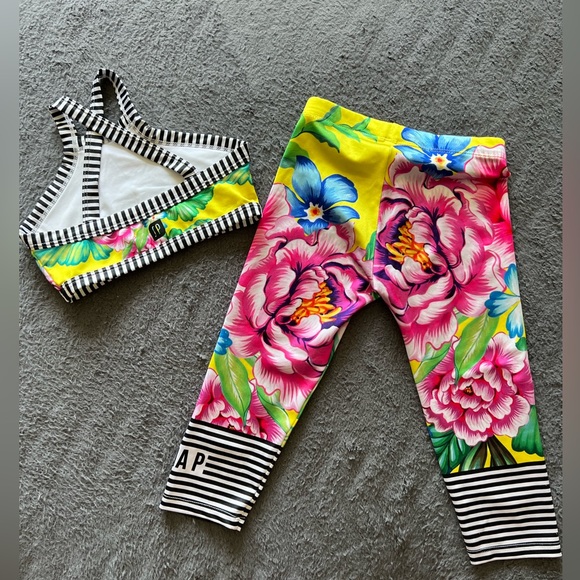 Sylvia P floral set - Picture 3 of 3